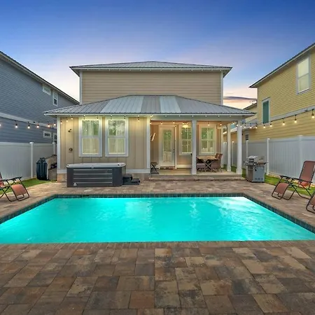 Sandy Palms, Heated Pool & Seasonal Hot Tub, 3 Min Walk To The Beach, W Golf Cart & Beach Gear Villa